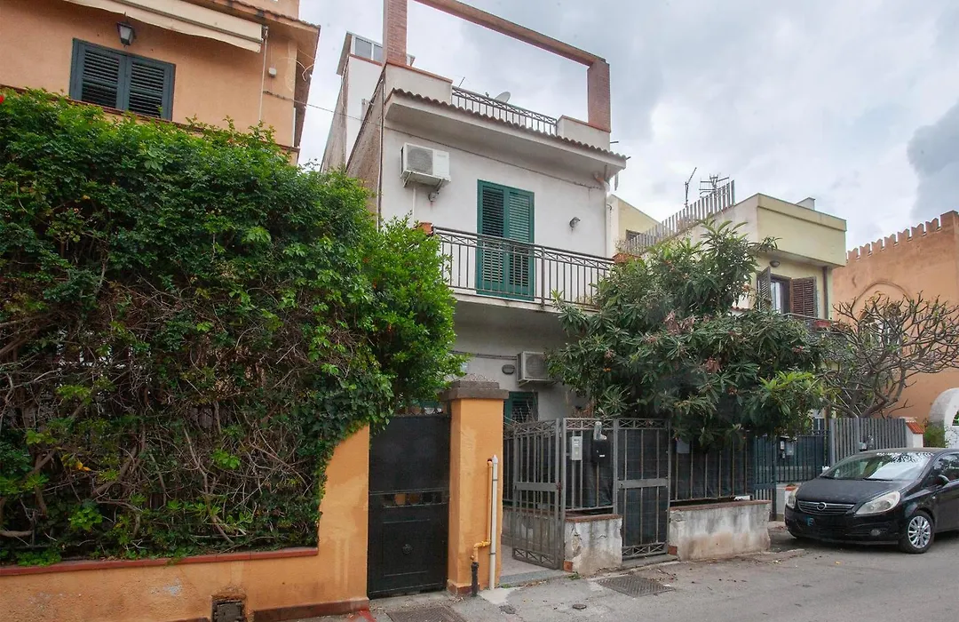 Mondello Twentytwo House-1