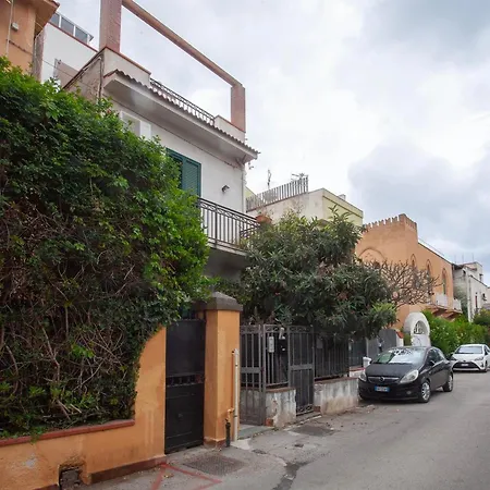 Mondello Twentytwo House-2
